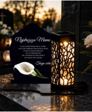 Kwiatowa pamiątka Kwiaty wspomnienia z lampionem solarnym — aranżacja na grobie