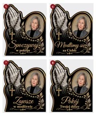 Dłonie z różańcem ze zdjęciem — sentencje 5–8