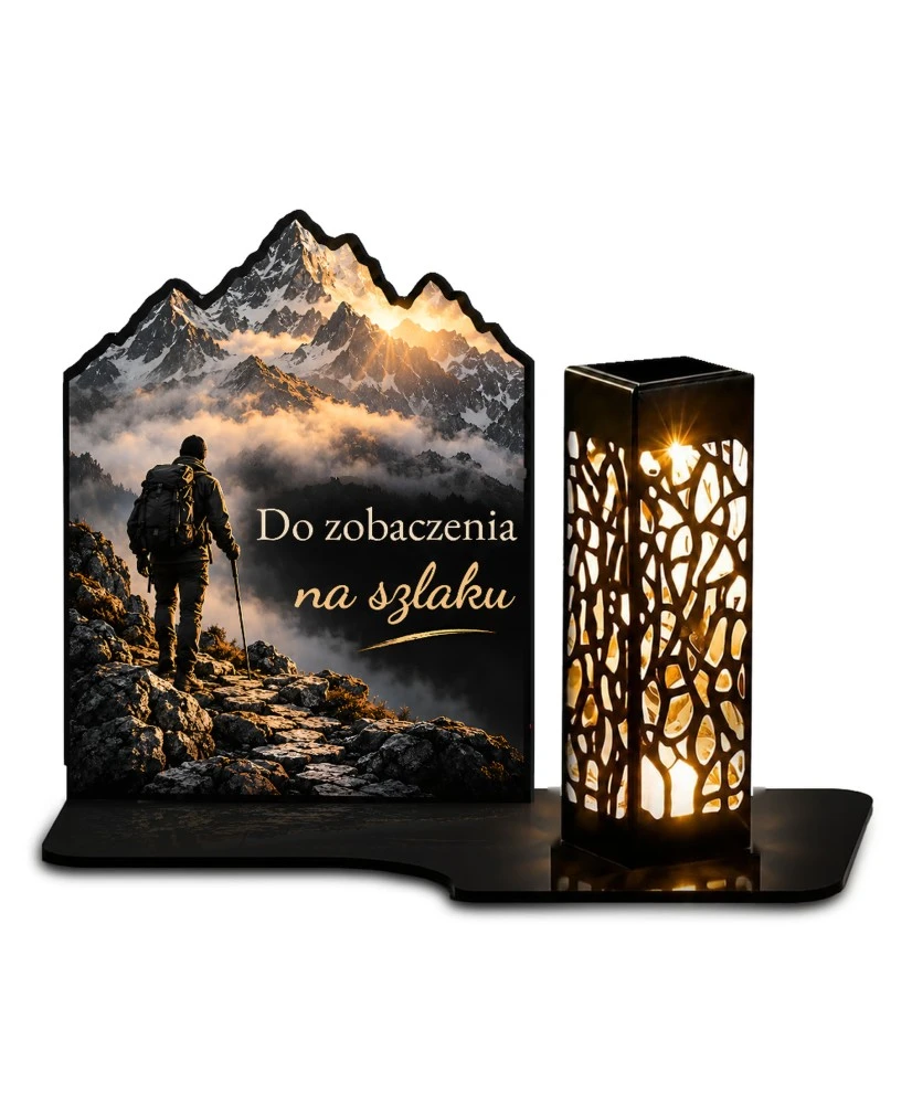 Wędrowiec w górach — zdjęcie 1