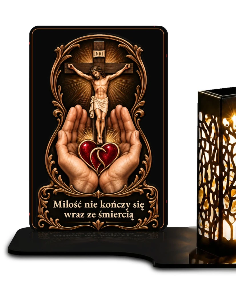 Dłonie z krzyżem i sercem — zdjęcie 2